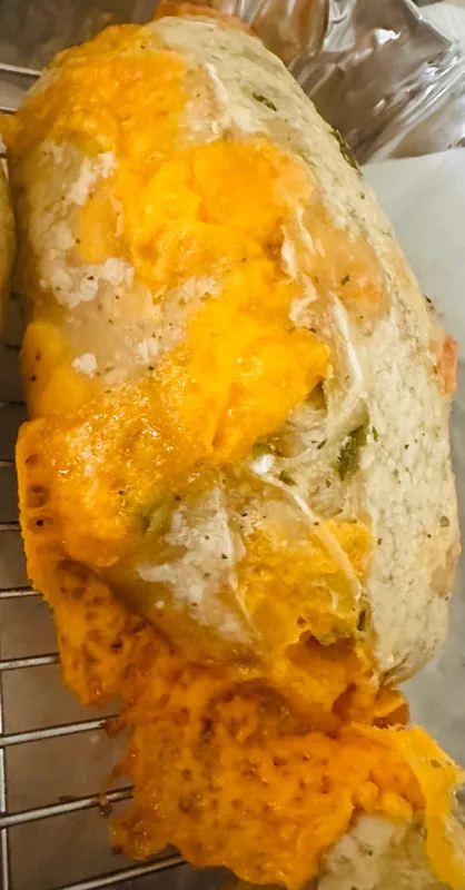Italian Garlic Jalapeño Cheddar Sourdough Bread