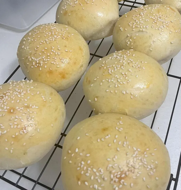 Sourdough Hamburger/Sandwich Rolls - 4 pack