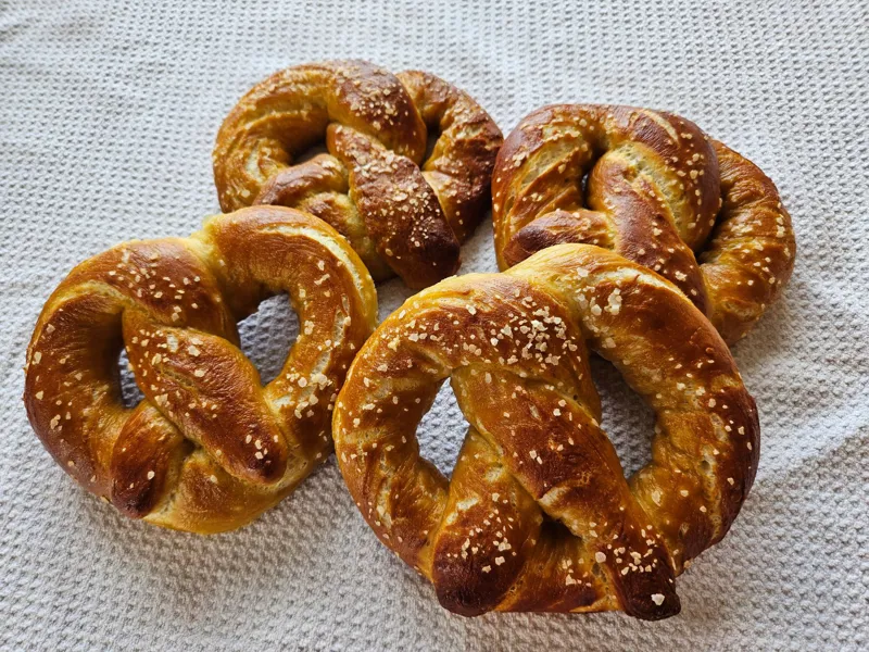 Sourdough Soft Pretzels (4)