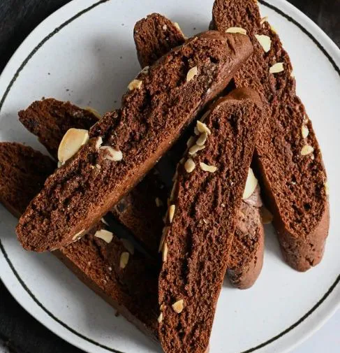 Biscotti cookies, chocolate or vanilla